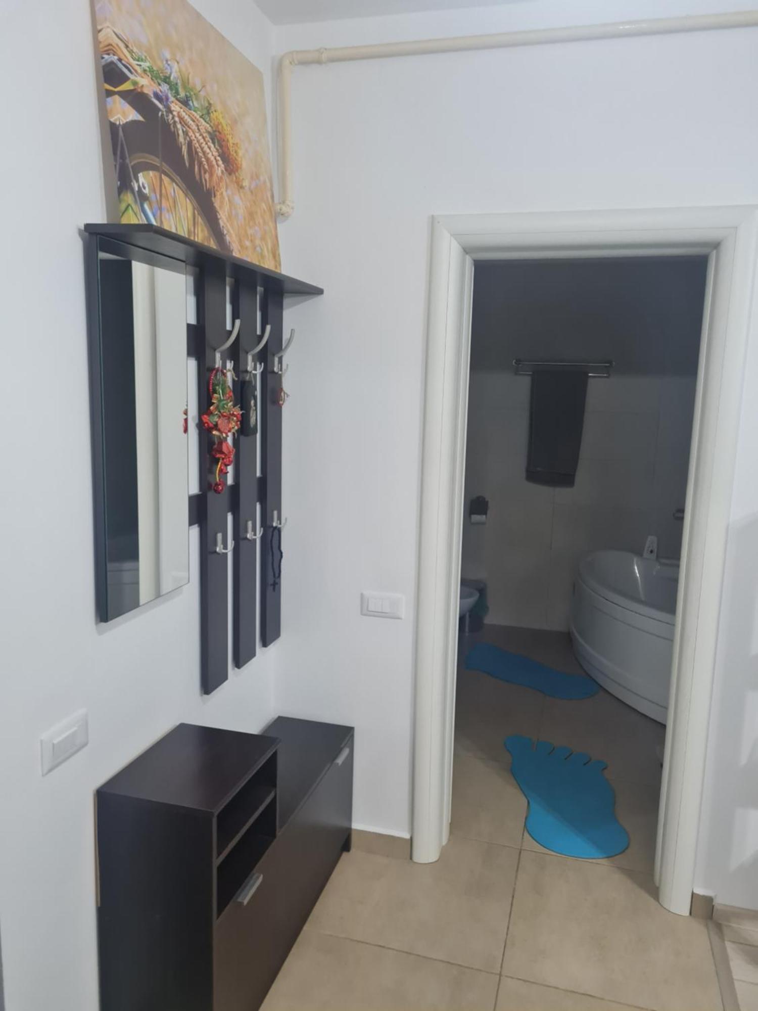 Luxury 1 Bedroom Apartment Rosu Exterior photo